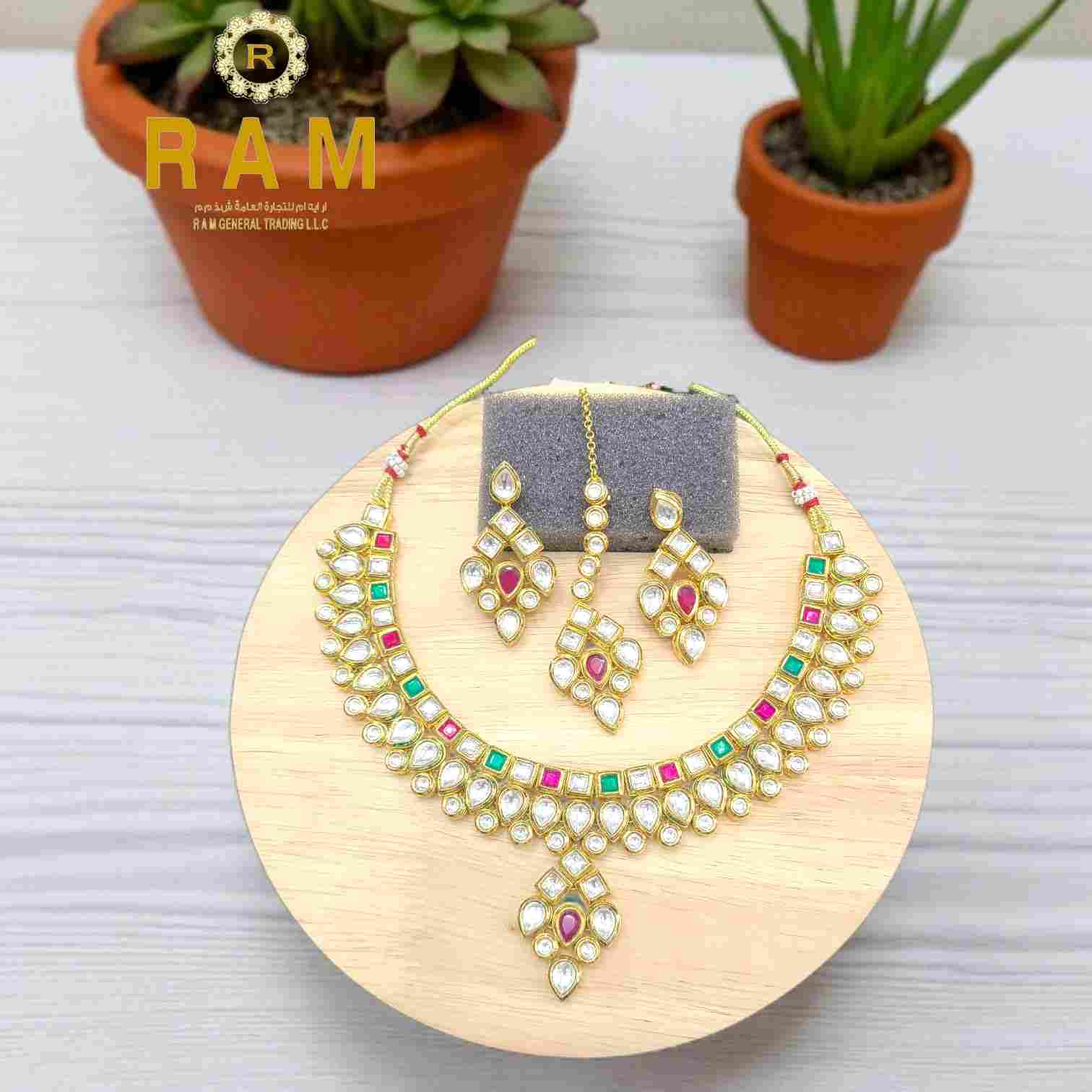 KUDAN NECKLESS