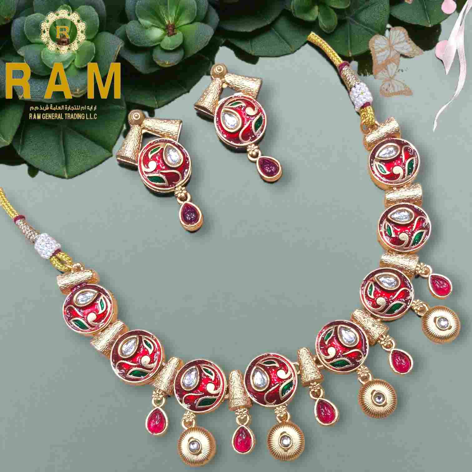 BRASS SHORT NECKLESS