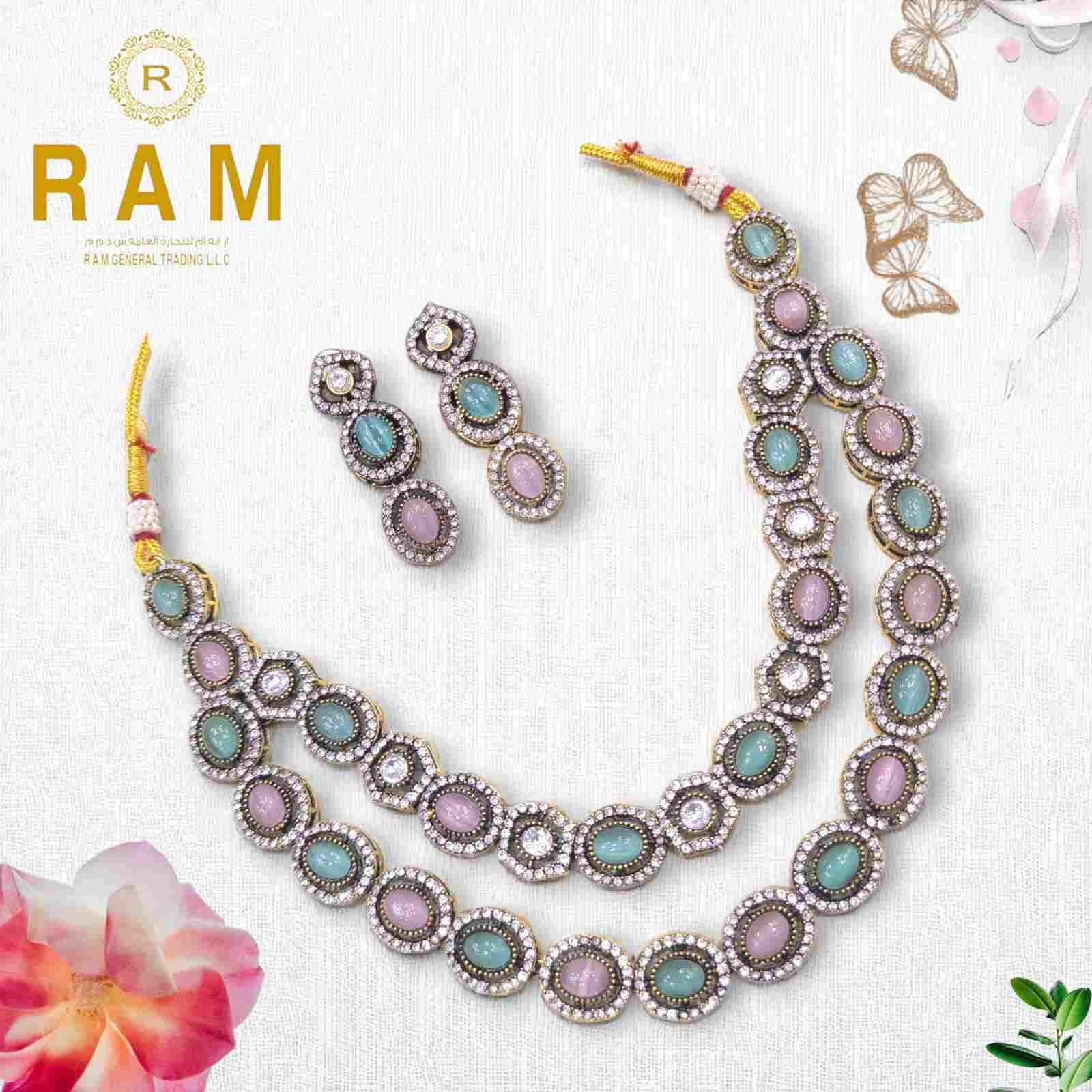 MOZONITE  NECKLESS