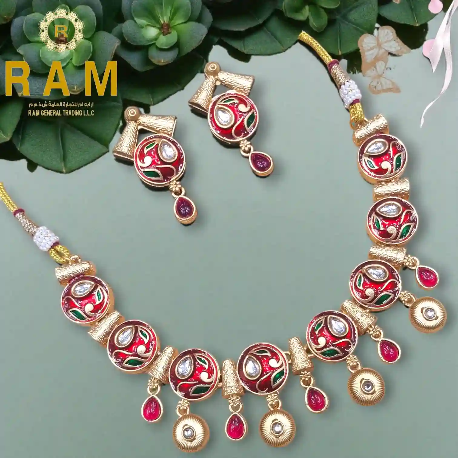 BRASS SHORT NECKLESS