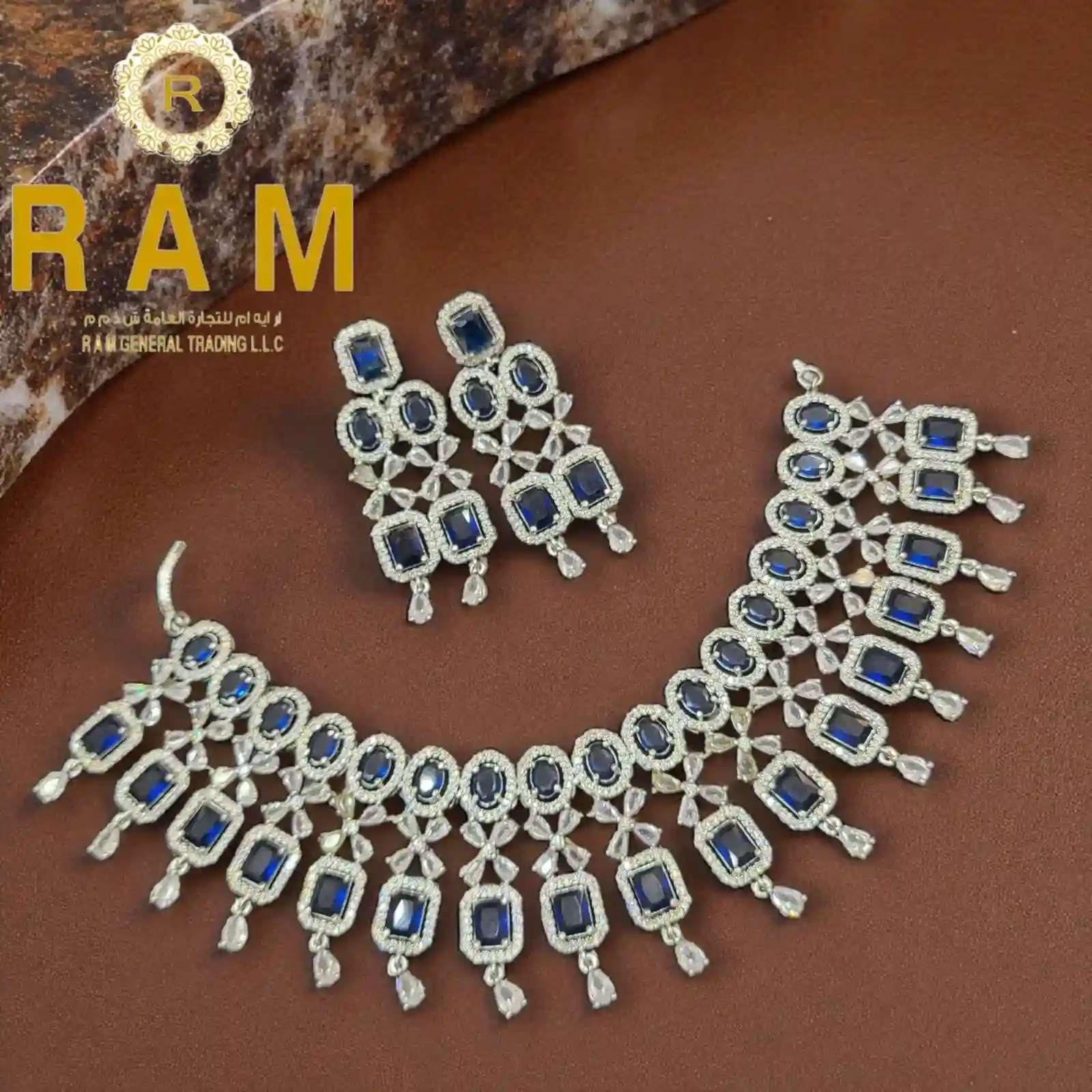 AD NECKLESS