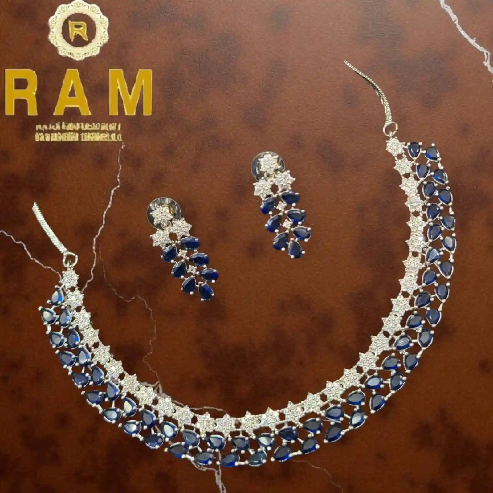 AD NECKLESS