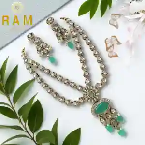 MOZONITE  NECKLESS