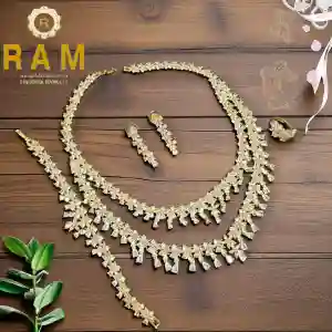 ZIRCON NECKLESS