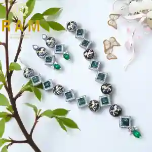 MOZONITE  NECKLESS