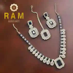 AD NECKLESS